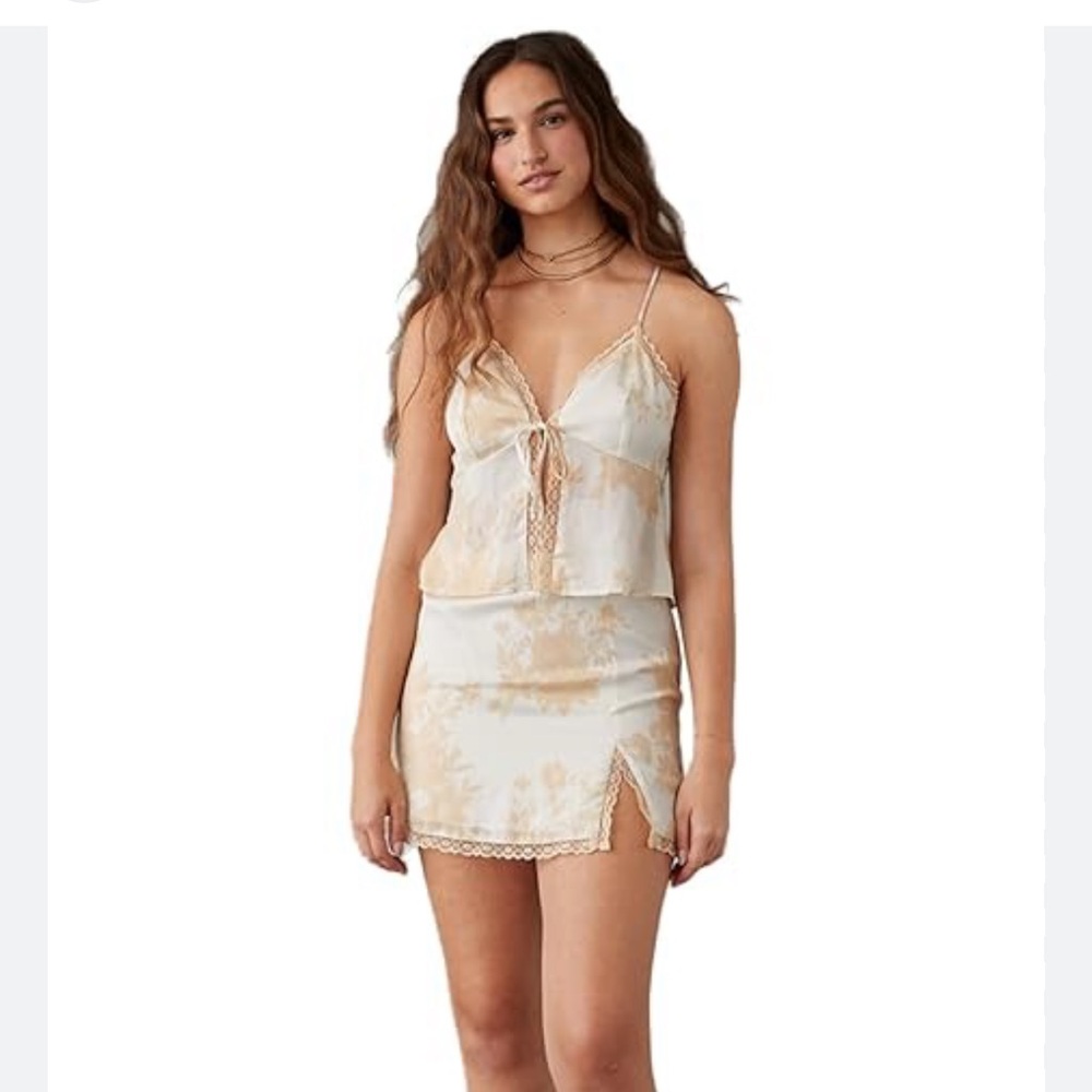 American Eagle Outfitters Cream Lace Trim Chemise
